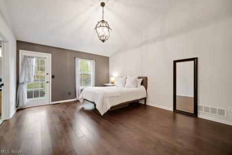 300 Eagleton Court Macedonia OH 44056