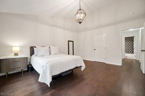 300 Eagleton Court Macedonia OH 44056