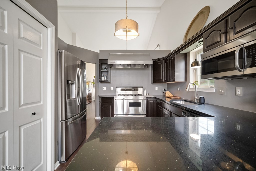300 Eagleton Court Macedonia OH 44056