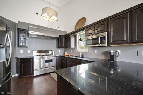 300 Eagleton Court Macedonia OH 44056