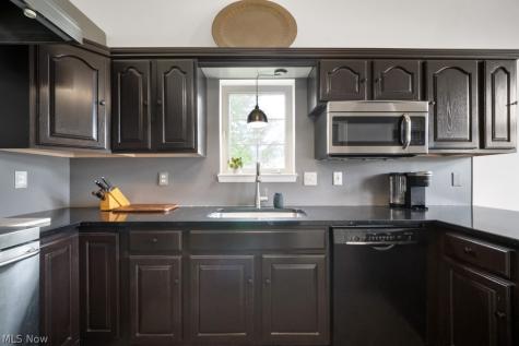 300 Eagleton Court Macedonia OH 44056