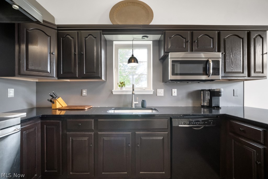 300 Eagleton Court Macedonia OH 44056