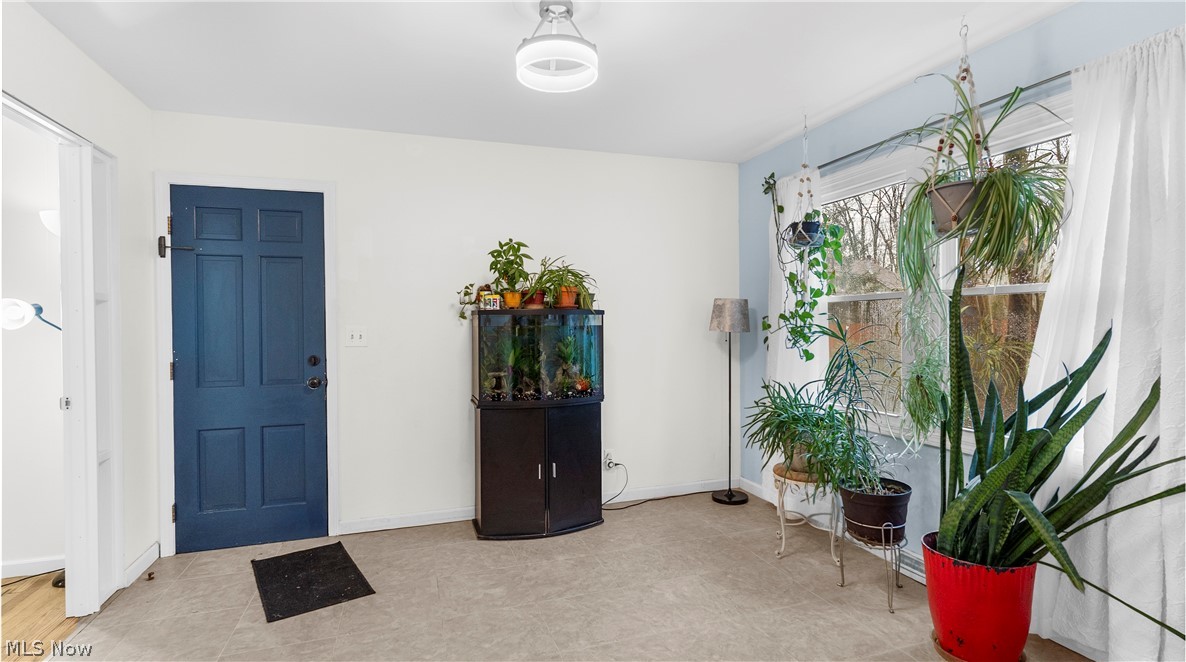 7401 Mines Road SE Warren OH 44484