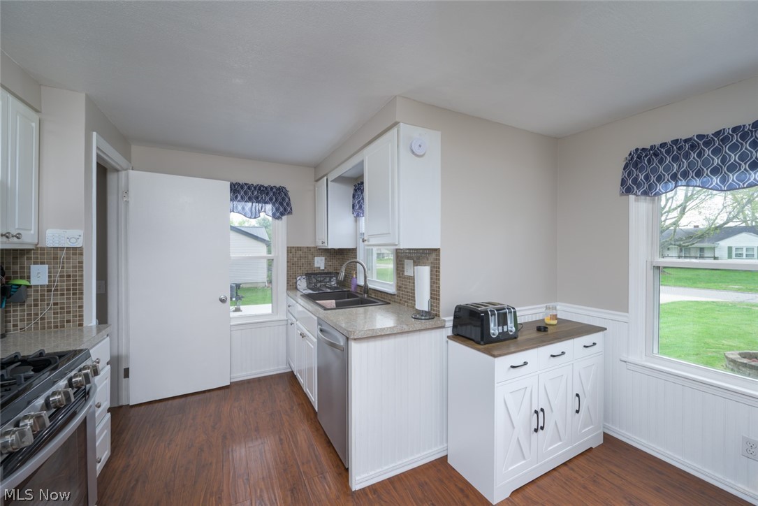 140 Edward Street NW Champion OH 44483
