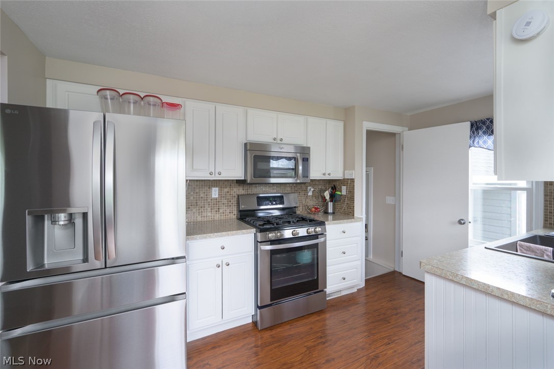 140 Edward Street NW Champion OH 44483