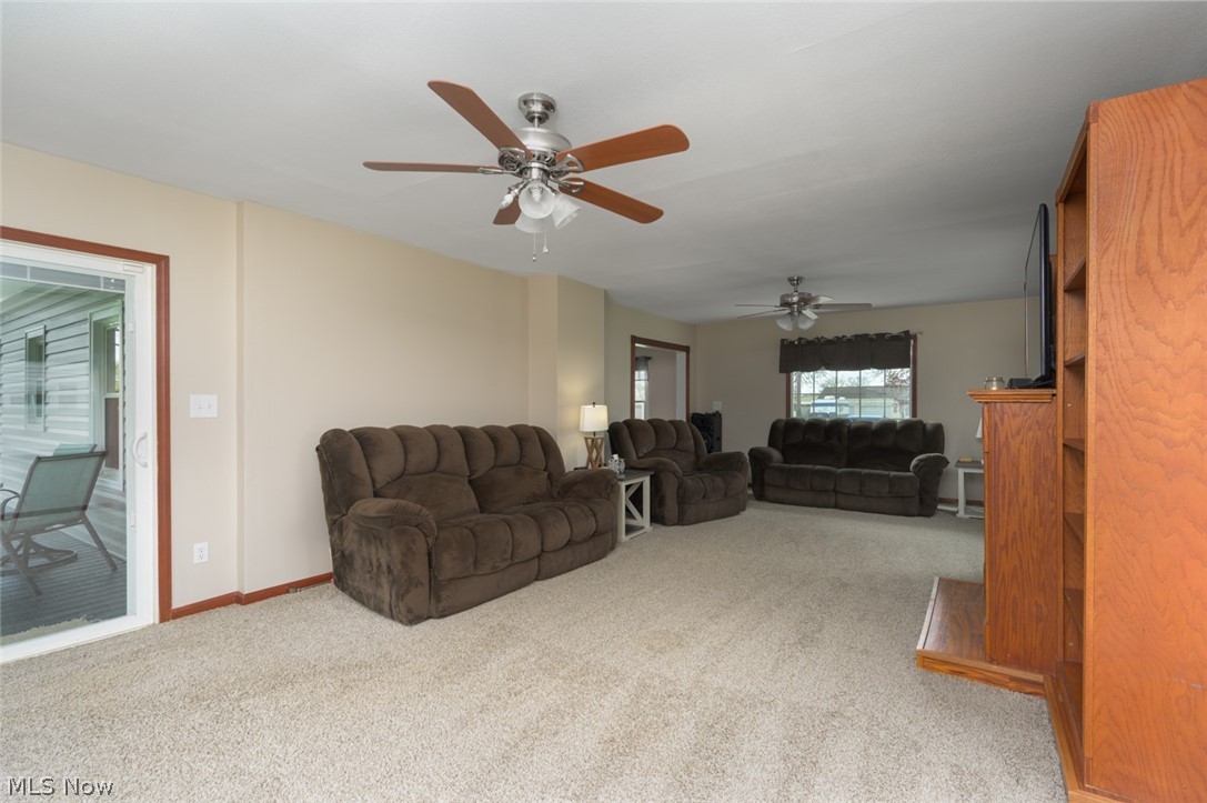 140 Edward Street NW Champion OH 44483