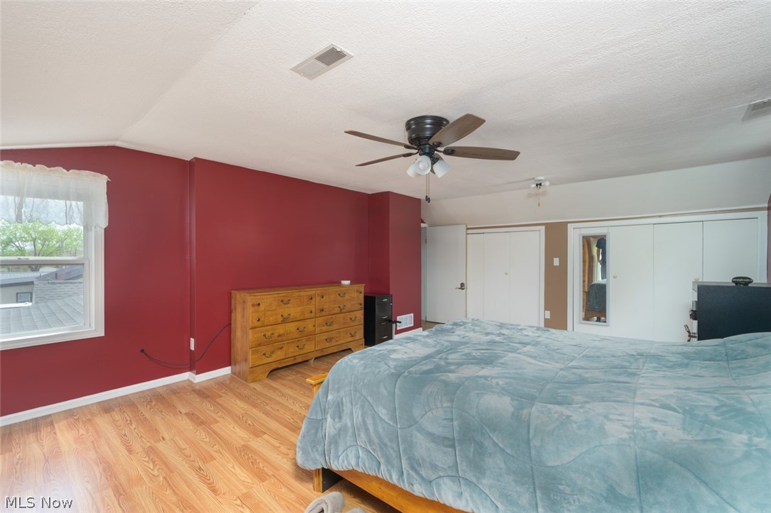 140 Edward Street NW Champion OH 44483