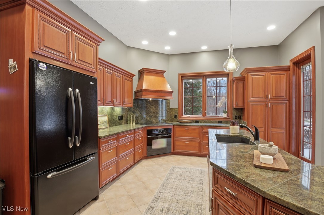425 Woodside Avenue Jefferson OH 44047