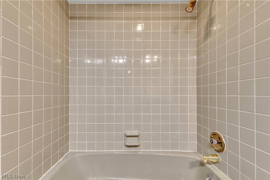 32561 Carriage Lane Avon Lake OH 44012