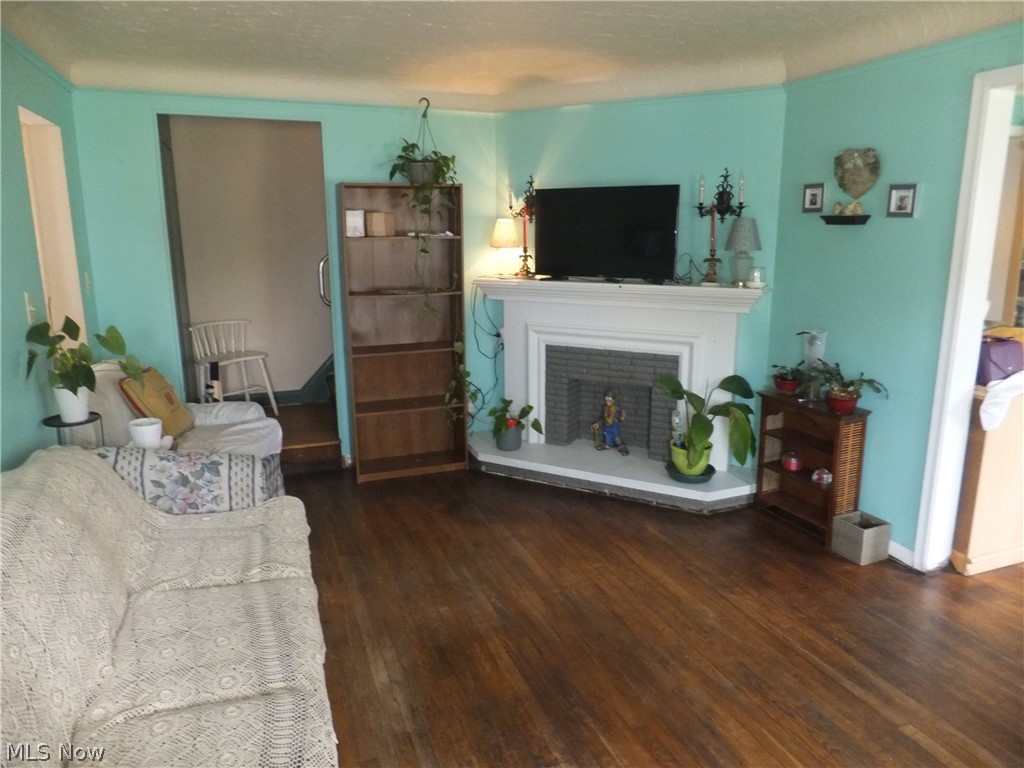 4397 W 60th Street Cleveland OH 44144