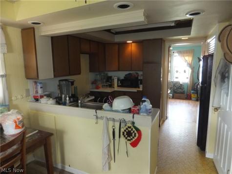 4397 W 60th Street Cleveland OH 44144
