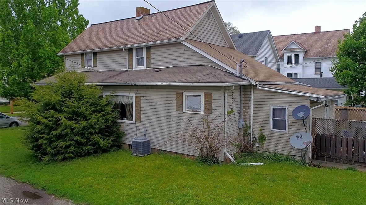 146 W 8th Street Dover OH 44622