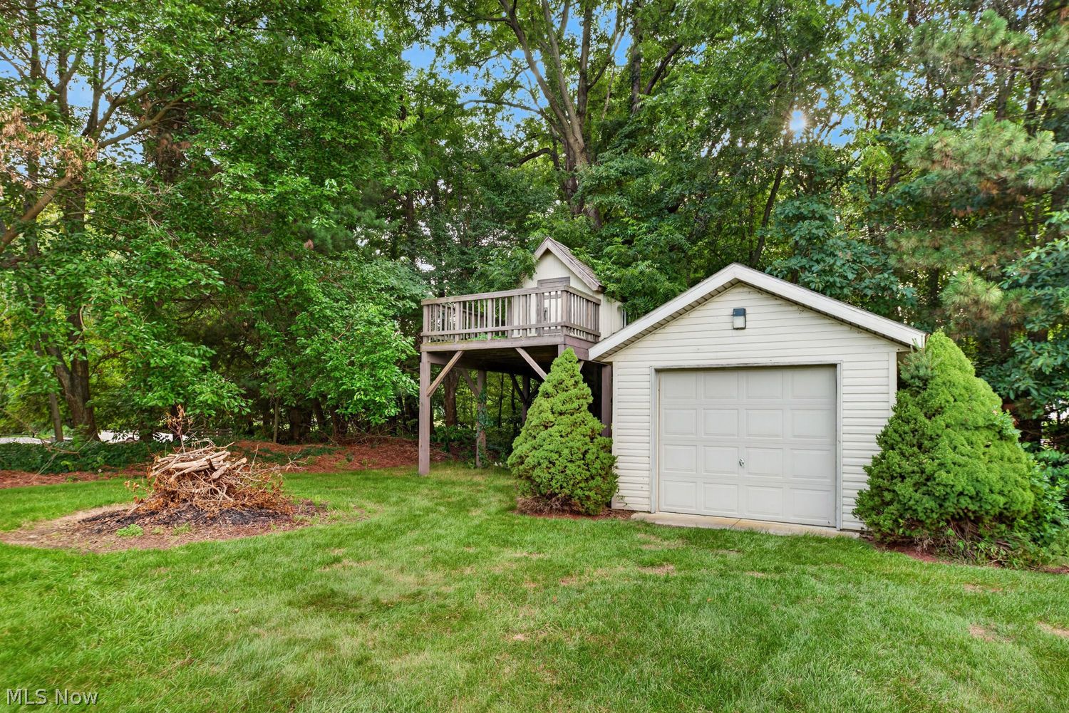 7996 Rice Road Amherst OH 44001