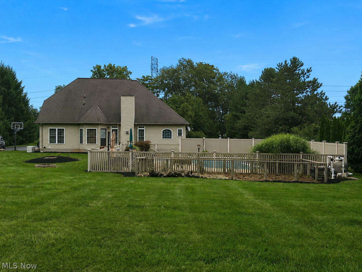 7996 Rice Road Amherst OH 44001