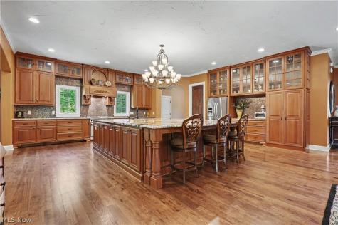 215 Brighton Lane Peninsula OH 44264