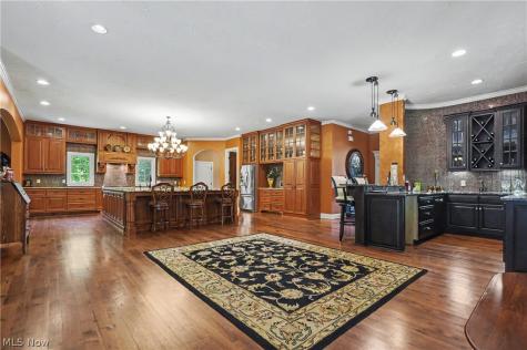 215 Brighton Lane Peninsula OH 44264
