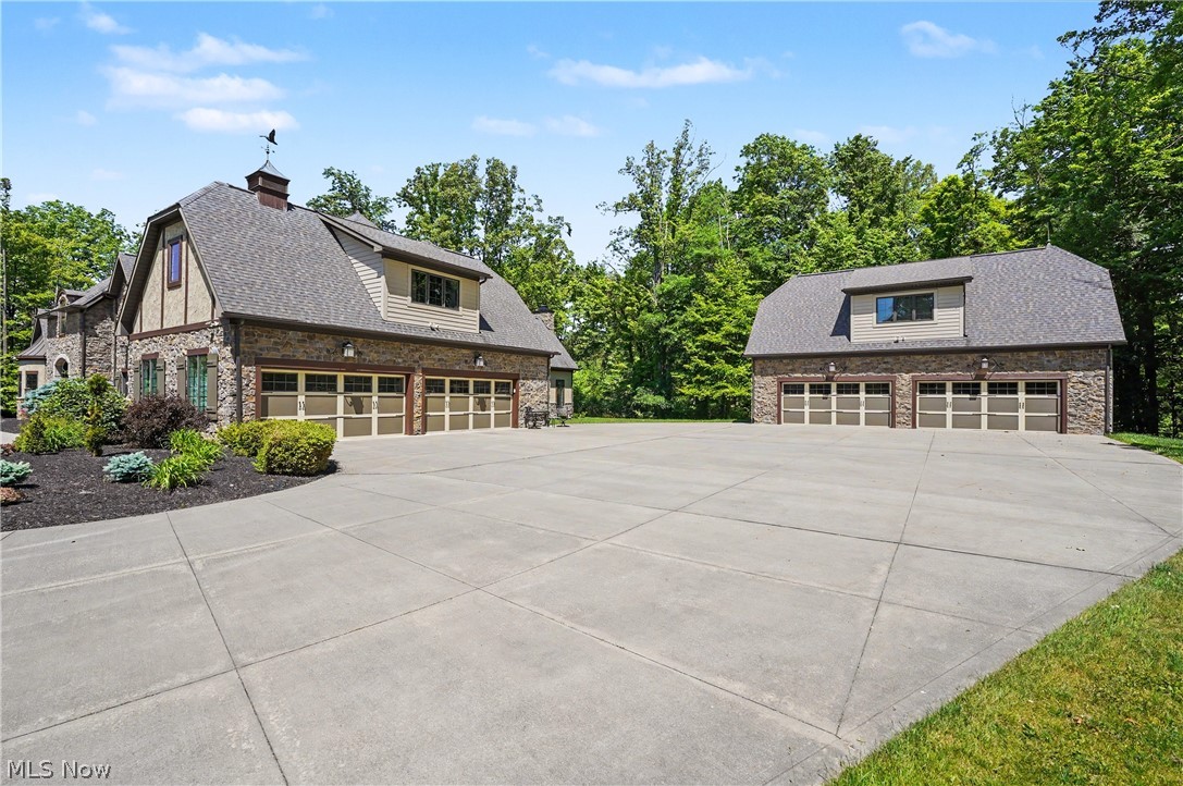 215 Brighton Lane Peninsula OH 44264