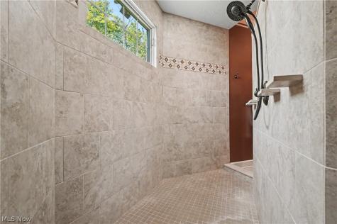 215 Brighton Lane Peninsula OH 44264