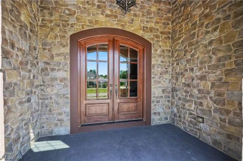 215 Brighton Lane Peninsula OH 44264