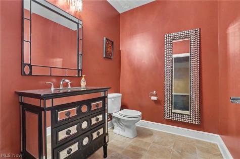 215 Brighton Lane Peninsula OH 44264