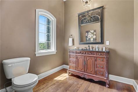 215 Brighton Lane Peninsula OH 44264