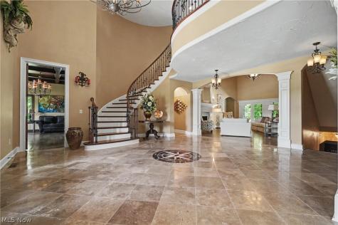 215 Brighton Lane Peninsula OH 44264