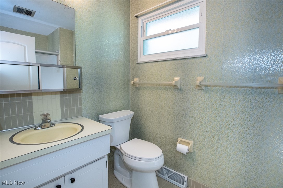 6723 Warrington Drive North Olmsted OH 44070