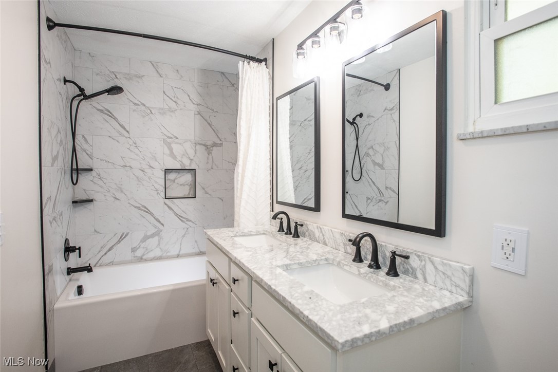 6723 Warrington Drive North Olmsted OH 44070