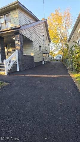 12117 Angelus Avenue Cleveland OH 44105