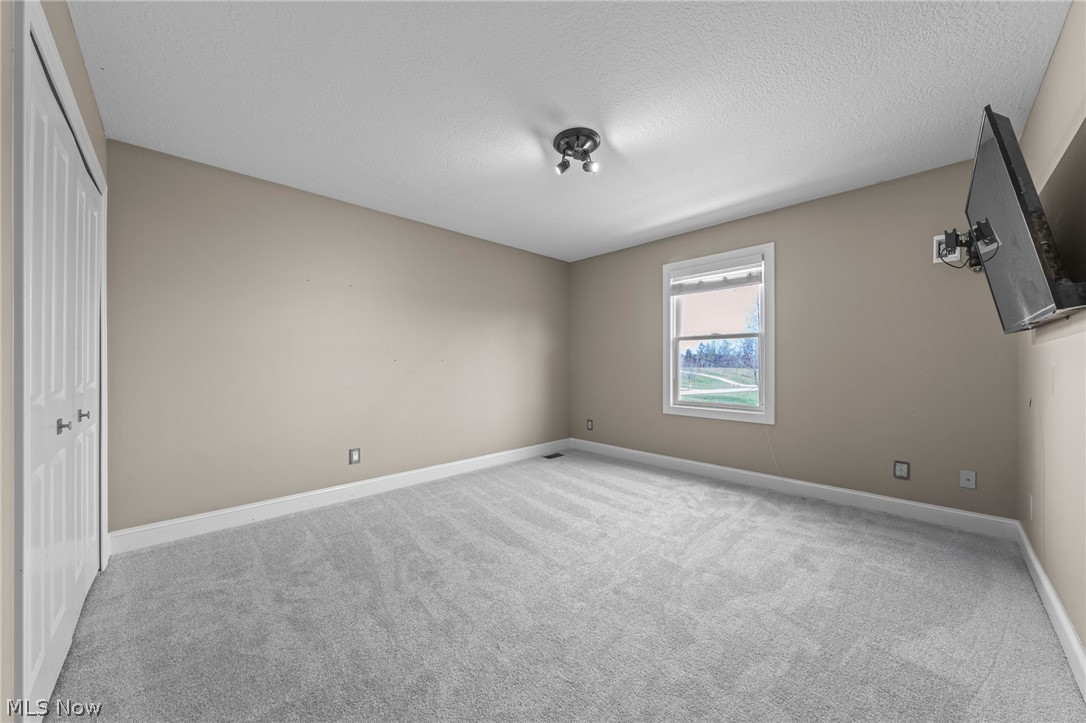 4059 Knollbrook Drive Norton OH 44203
