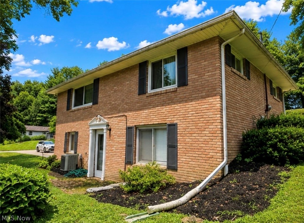 1739 Evergreen Park Drive Coshocton OH 43812