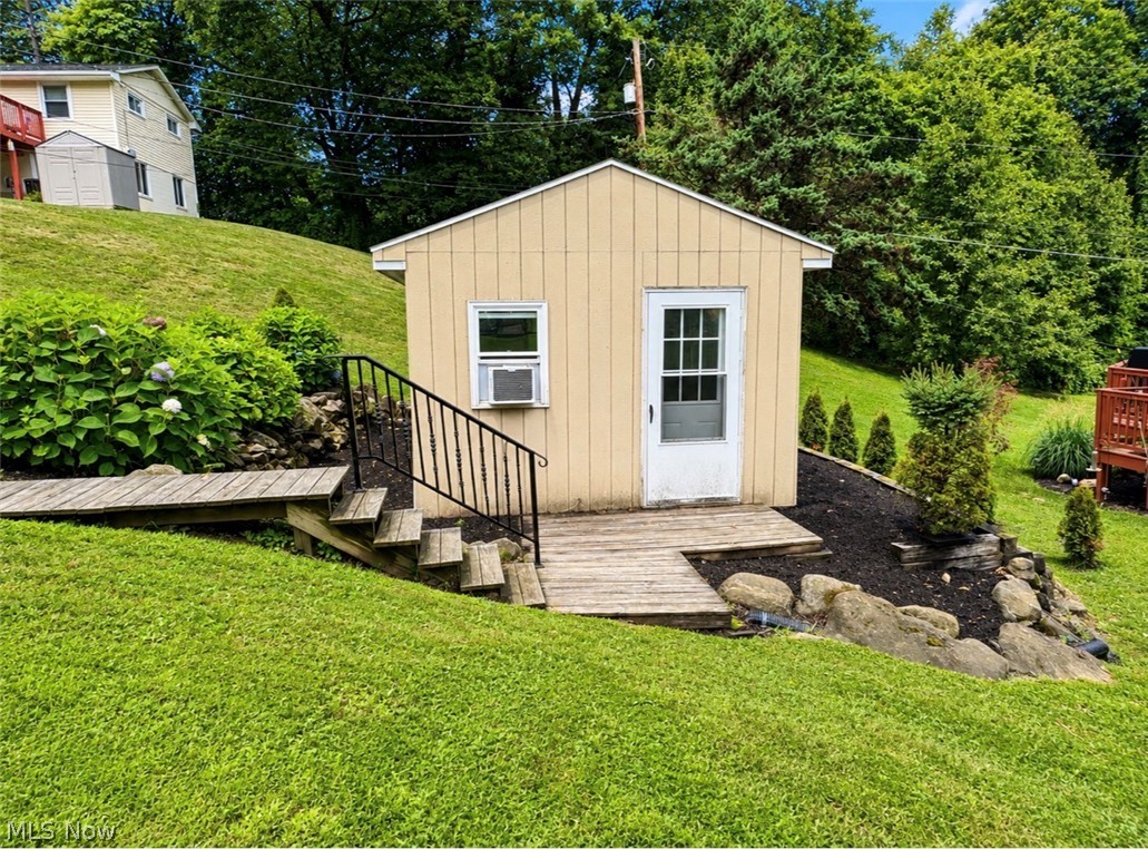 1739 Evergreen Park Drive Coshocton OH 43812