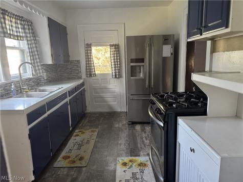 235 15th Street NW Barberton OH 44203