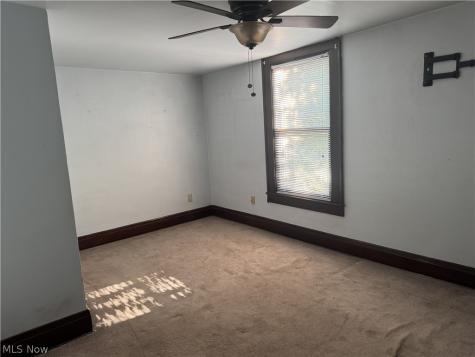 235 15th Street NW Barberton OH 44203