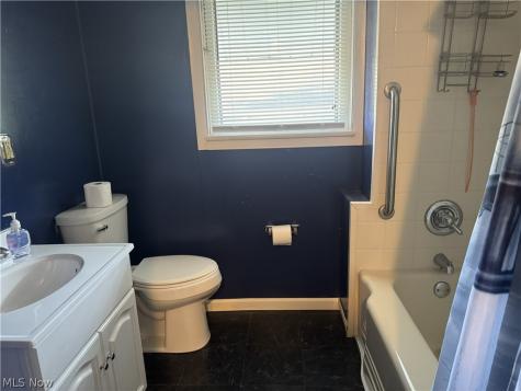 235 15th Street NW Barberton OH 44203