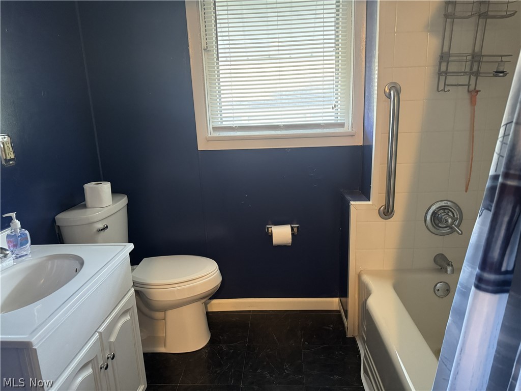 235 15th Street NW Barberton OH 44203
