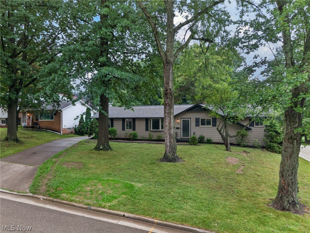 720 Lorena Street SW North Canton OH 44720