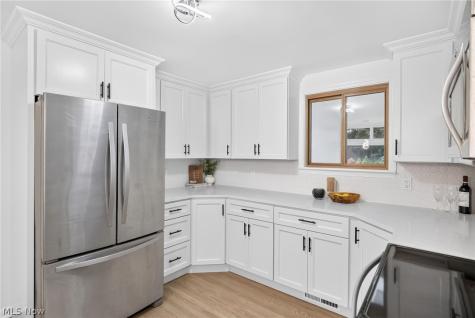 720 Lorena Street SW North Canton OH 44720