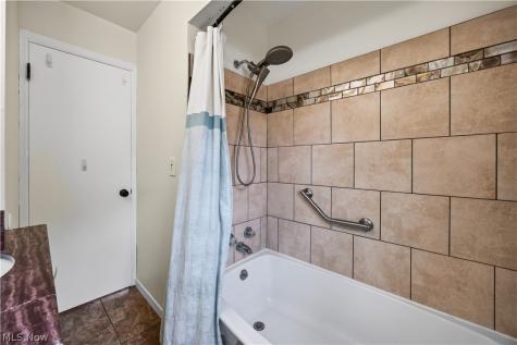 29799 Robert Street Wickliffe OH 44092