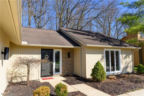 10483 Shale Brook Way Strongsville OH 44149