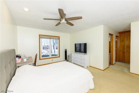 10483 Shale Brook Way Strongsville OH 44149