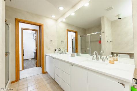 10483 Shale Brook Way Strongsville OH 44149