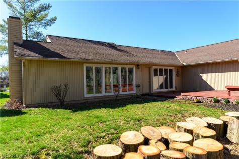 10483 Shale Brook Way Strongsville OH 44149