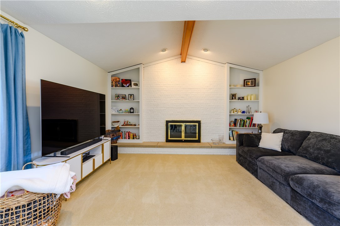 10483 Shale Brook Way Strongsville OH 44149