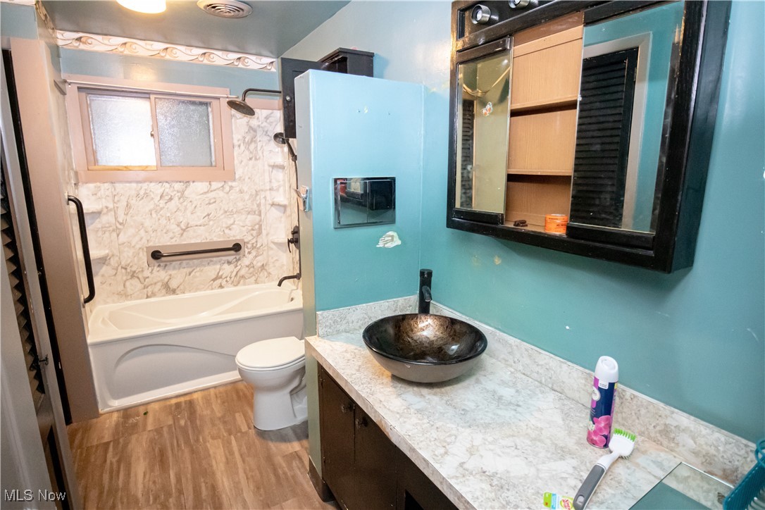 1721 Grand Boulevard Euclid OH 44117