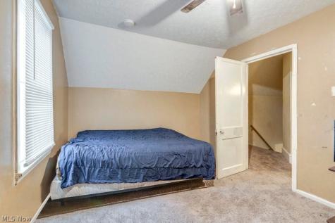2036 W 83rd Street Cleveland OH 44102
