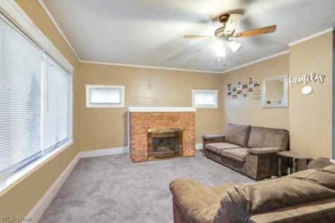 2036 W 83rd Street Cleveland OH 44102