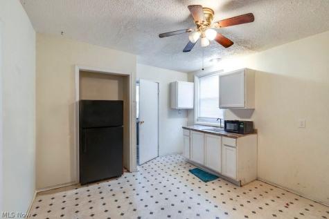 2036 W 83rd Street Cleveland OH 44102