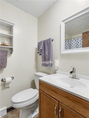 3881 Mahogany Street NW Uniontown OH 44685