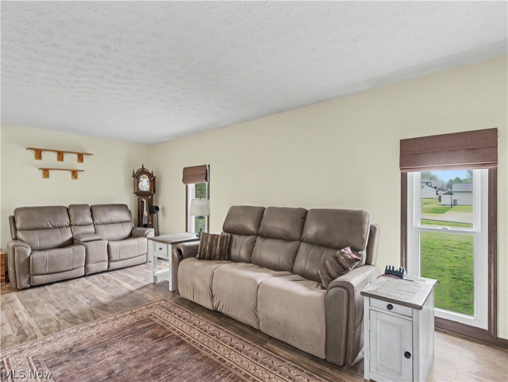 3881 Mahogany Street NW Uniontown OH 44685